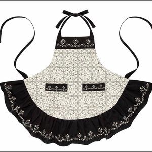 💫Disney Parks Icon Mickey Ruffle Apron💫